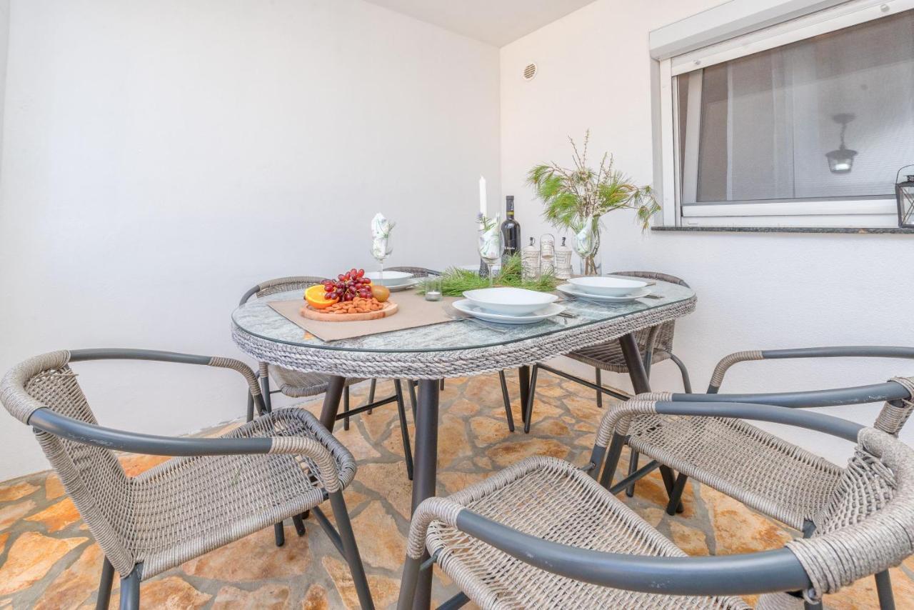 Apartment Tema Vir Exteriér fotografie