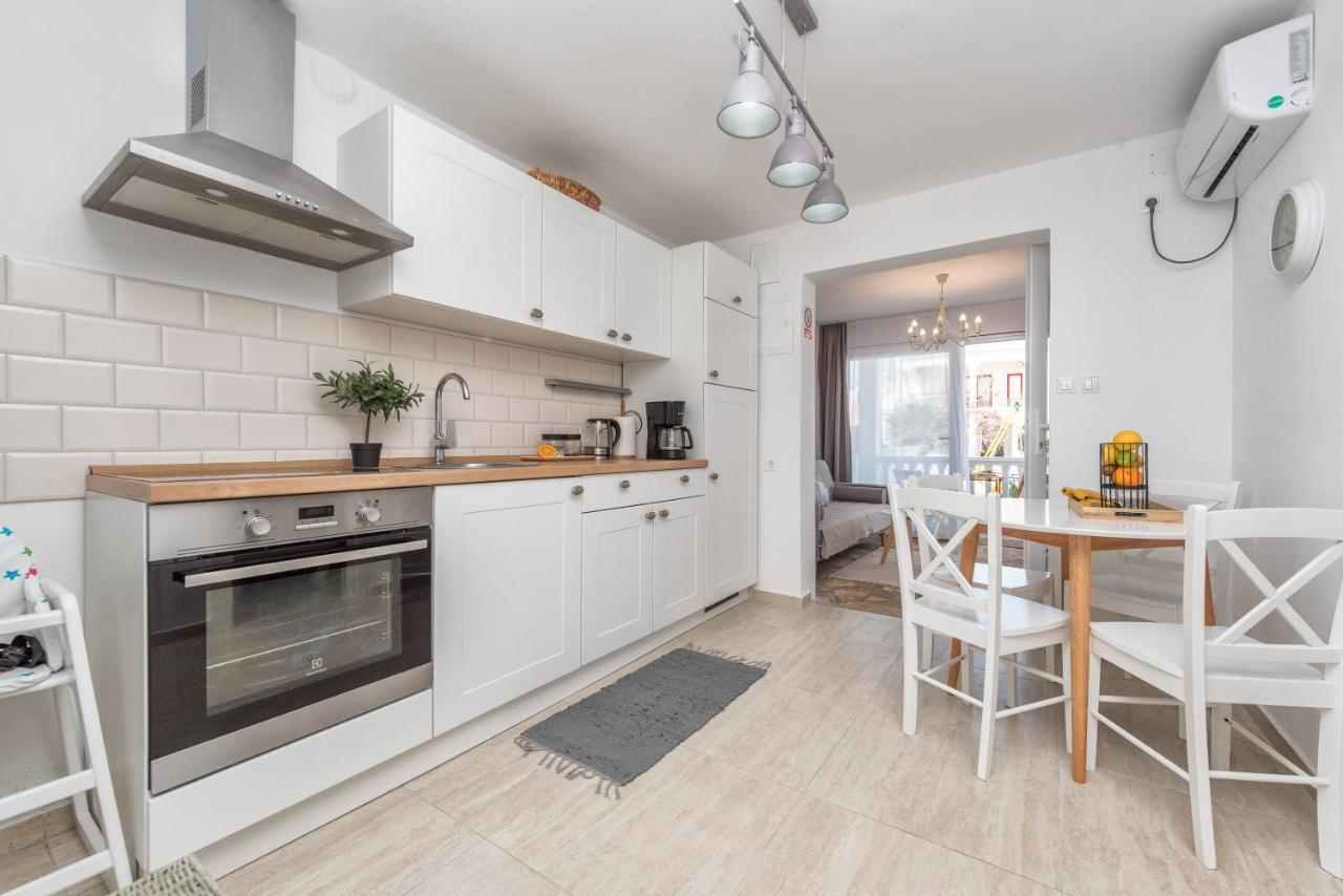 Apartment Tema Vir Exteriér fotografie
