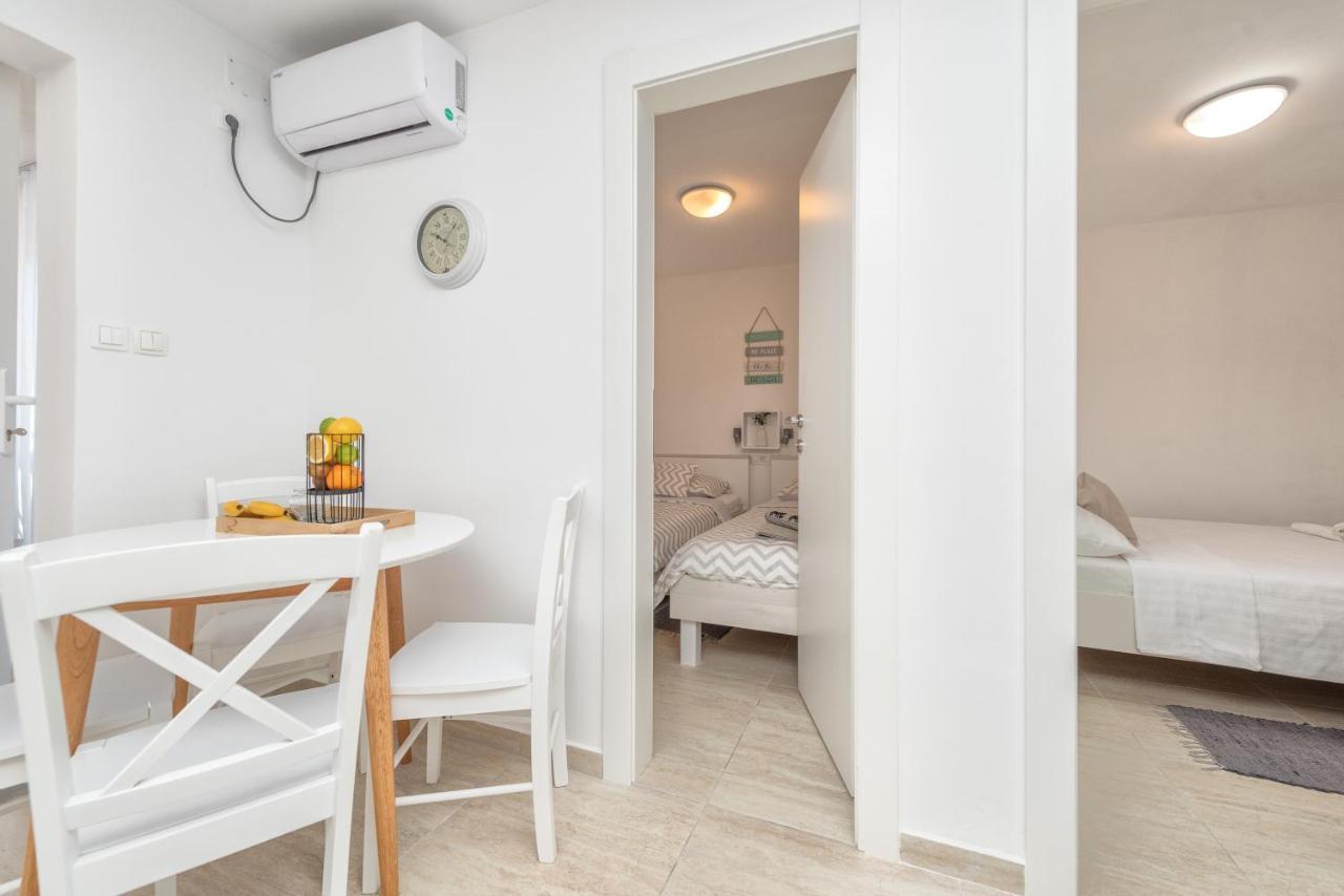 Apartment Tema Vir Exteriér fotografie